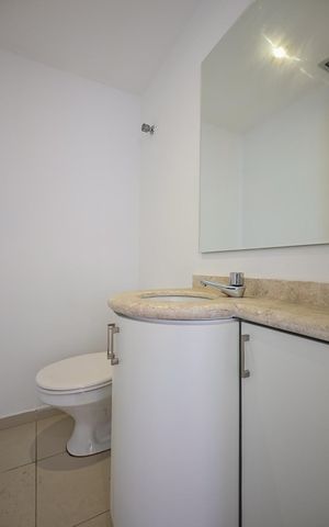 Apartamento para alugar com 160m², 3 quartos e 4 vagasLavabo