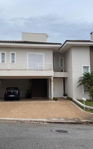 Casa de condomínio à venda com 340m², 3 quartos e 3 vagas