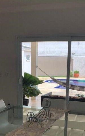 Casa de condomínio à venda com 340m², 3 quartos e 3 vagas