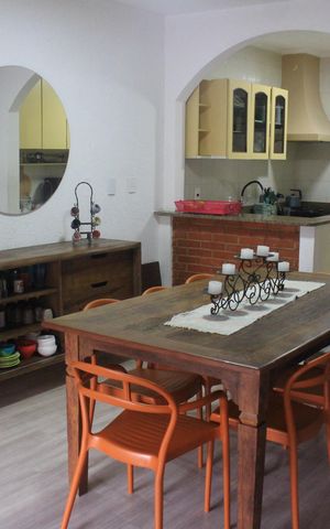 Casa à venda com 299m², 3 quartos e 4 vagasSala