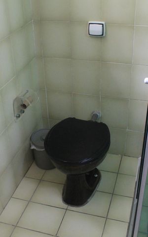 Casa à venda com 299m², 3 quartos e 4 vagasBanheiro da Suíte