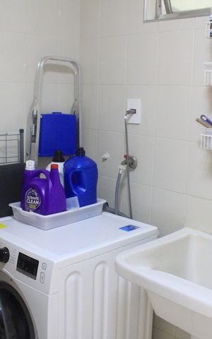 Casa à venda com 299m², 3 quartos e 4 vagasÁrea de Serviço