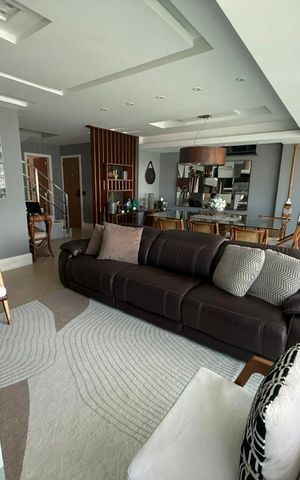 Apartamento à venda com 306m², 4 quartos e 4 vagas