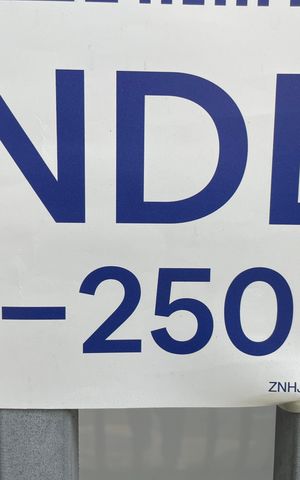 Casa à venda com 186m², 4 quartos e 3 vagasPlaca ZNHJ-131