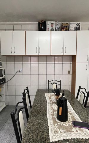 Casa à venda com 186m², 4 quartos e 3 vagasCozinha da casa 1