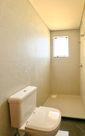 Casa para alugar com 102m², 2 quartos e 2 vagasBanheiro da Suíte 2