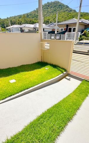Casa para alugar com 102m², 2 quartos e 2 vagasEntrada