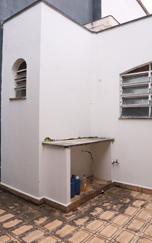 Casa à venda com 69m², 2 quartos e sem vaga Casa à venda com 69m², 2 quartos e sem vagaQuintal