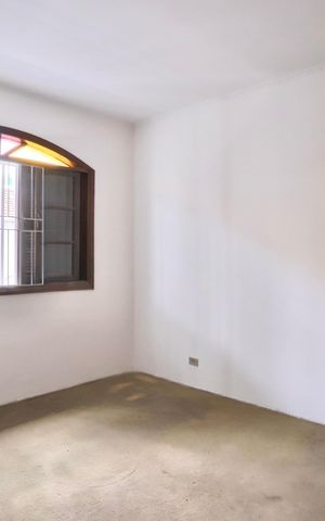 Casa à venda com 69m², 2 quartos e sem vaga Casa à venda com 69m², 2 quartos e sem vagaQuarto 1