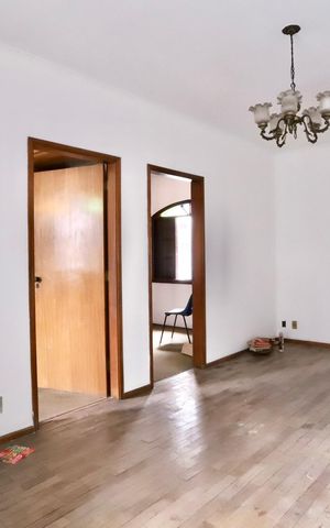 Casa à venda com 69m², 2 quartos e sem vaga Casa à venda com 69m², 2 quartos e sem vagaSala
