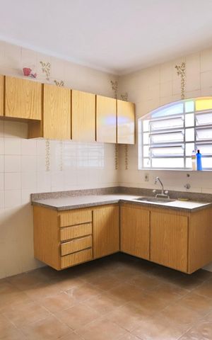 Casa à venda com 69m², 2 quartos e sem vaga Casa à venda com 69m², 2 quartos e sem vagaCozinha