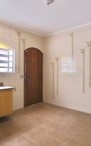 Casa à venda com 69m², 2 quartos e sem vaga Casa à venda com 69m², 2 quartos e sem vagaCozinha