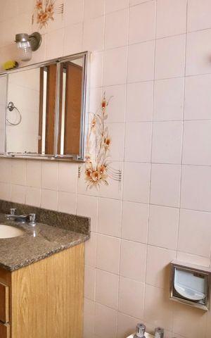 Casa à venda com 69m², 2 quartos e sem vaga Casa à venda com 69m², 2 quartos e sem vagaBanheiro