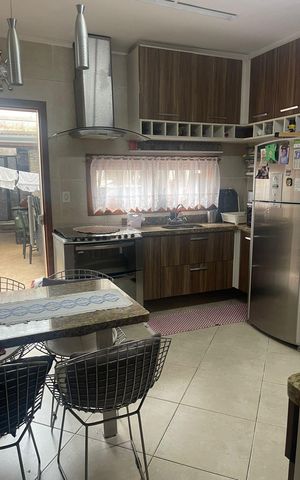 Casa de condomínio para alugar com 200m², 2 quartos e 2 vagasCozinha
