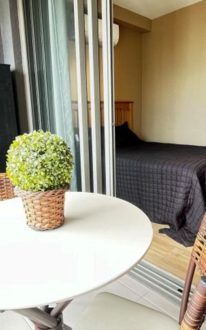 Studio à venda com 26m², 1 quarto e sem vaga Studio à venda com 26m², 1 quarto e sem vagaVaranda