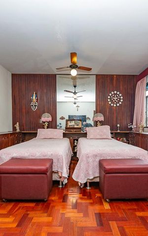Casa à venda com 550m², 5 quartos e 4 vagas Casa à venda com 550m², 5 quartos e 4 vagasSuíte 1