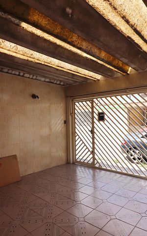 Casa à venda com 250m², 3 quartos e 2 vagasGaragem