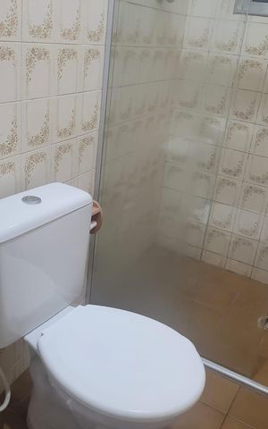 Casa para alugar com 100m², 2 quartos e 1 vaga Casa para alugar com 100m², 2 quartos e 1 vagaBanheiro