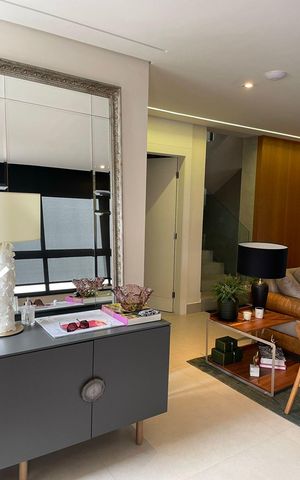Casa de condomínio à venda com 650m², 4 quartos e 5 vagasSala