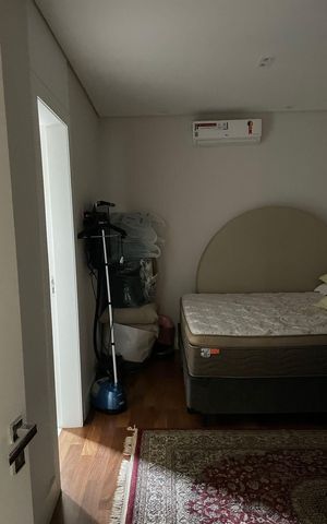 Casa de condomínio à venda com 650m², 4 quartos e 5 vagasQuarto