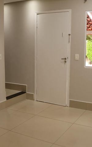 Casa à venda com 120m², 3 quartos e 2 vagasSala