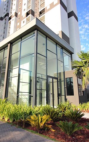Apartamento à venda com 56m², 2 quartos e 1 vagaFachada