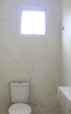 Apartamento à venda com 52m², 2 quartos e 1 vagaÁrea comum - Banheiro do salão de jogos