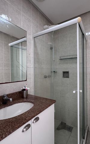 Apartamento à venda com 183m², 3 quartos e 2 vagas Apartamento à venda com 183m², 3 quartos e 2 vagasBanheiro Social