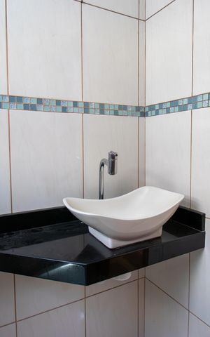 Apartamento à venda com 52m², 2 quartos e 1 vaga Apartamento à venda com 52m², 2 quartos e 1 vagaBanheiro