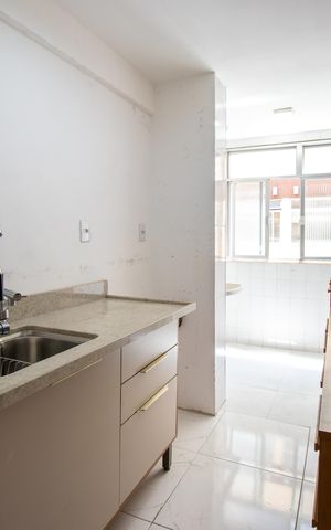 Apartamento à venda com 52m², 2 quartos e 1 vaga Apartamento à venda com 52m², 2 quartos e 1 vagaCozinha