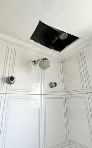 Apartamento à venda com 76m², 3 quartos e 1 vaga Apartamento à venda com 76m², 3 quartos e 1 vagaBanheiro da Suíte
