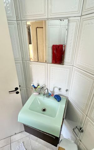 Apartamento à venda com 76m², 3 quartos e 1 vaga Apartamento à venda com 76m², 3 quartos e 1 vagaBanheiro