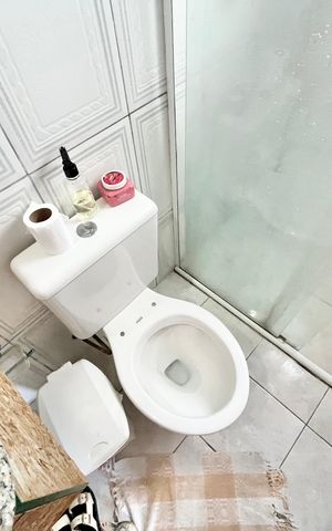 Apartamento à venda com 76m², 3 quartos e 1 vaga Apartamento à venda com 76m², 3 quartos e 1 vagaBanheiro da Suíte