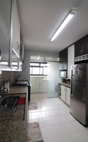 Apartamento à venda com 101m², 3 quartos e 2 vagasCozinha e Área de Serviço