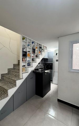 Apartamento à venda com 150m², 3 quartos e 2 vagas Apartamento à venda com 150m², 3 quartos e 2 vagasSala