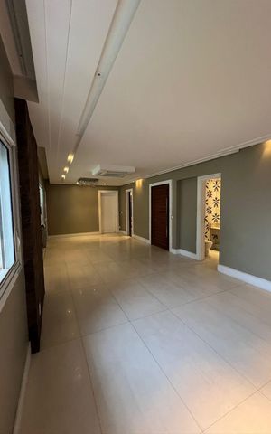Apartamento à venda com 157m², 3 quartos e 4 vagas