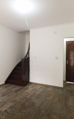 Casa à venda com 123m², 2 quartos e 1 vaga Casa à venda com 123m², 2 quartos e 1 vagaSala