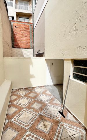 Casa à venda com 214m², 3 quartos e 4 vagas Casa à venda com 214m², 3 quartos e 4 vagasedicula