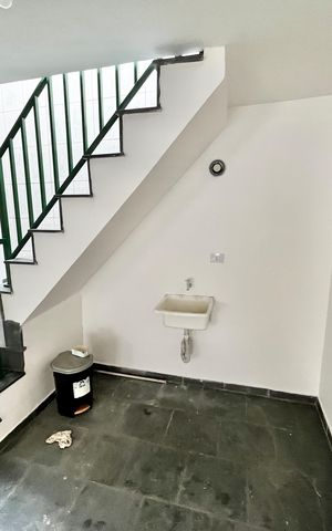 Casa à venda com 214m², 3 quartos e 4 vagas Casa à venda com 214m², 3 quartos e 4 vagasGaragem