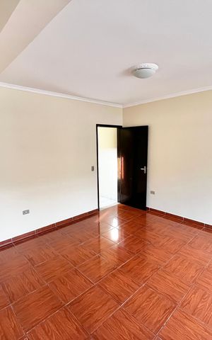 Casa à venda com 214m², 3 quartos e 4 vagas Casa à venda com 214m², 3 quartos e 4 vagasSala