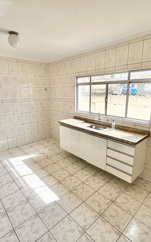 Casa à venda com 214m², 3 quartos e 4 vagas Casa à venda com 214m², 3 quartos e 4 vagasCozinha