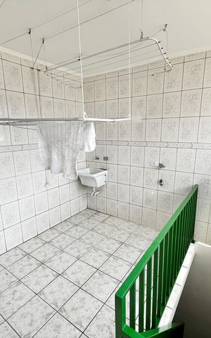 Casa à venda com 214m², 3 quartos e 4 vagas Casa à venda com 214m², 3 quartos e 4 vagasÁrea de Serviço
