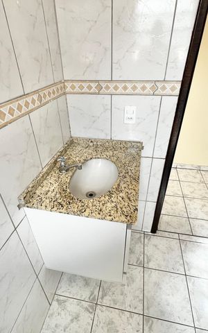 Casa à venda com 214m², 3 quartos e 4 vagas Casa à venda com 214m², 3 quartos e 4 vagasBanheiro 2