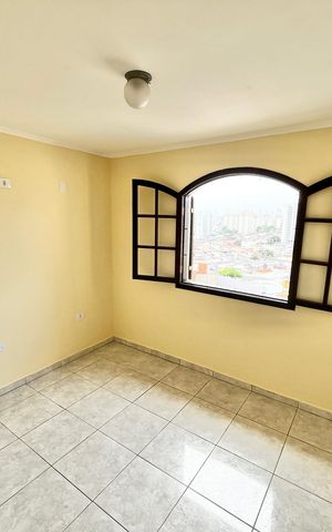 Casa à venda com 214m², 3 quartos e 4 vagas Casa à venda com 214m², 3 quartos e 4 vagasQuarto 3
