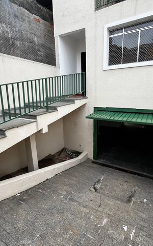 Casa à venda com 214m², 3 quartos e 4 vagas Casa à venda com 214m², 3 quartos e 4 vagasGaragem