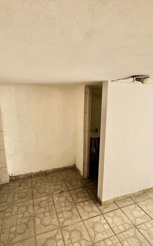 Casa à venda com 214m², 3 quartos e 4 vagas Casa à venda com 214m², 3 quartos e 4 vagasedicula