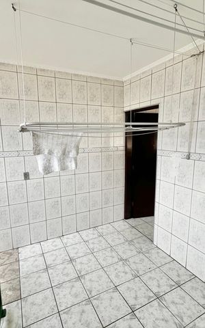 Casa à venda com 214m², 3 quartos e 4 vagas Casa à venda com 214m², 3 quartos e 4 vagasÁrea de Serviço