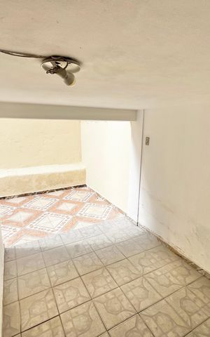 Casa à venda com 214m², 3 quartos e 4 vagas Casa à venda com 214m², 3 quartos e 4 vagasedicula