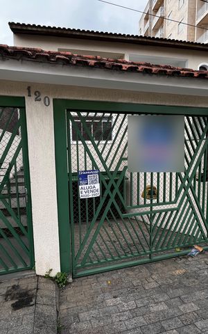 Casa à venda com 214m², 3 quartos e 4 vagas Casa à venda com 214m², 3 quartos e 4 vagasFachada/Placa