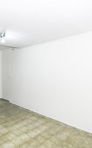 Casa para alugar com 155m², 2 quartos e 1 vaga Casa para alugar com 155m², 2 quartos e 1 vagaGaragem